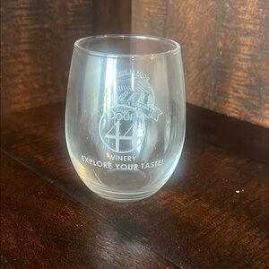 door 44 winery stemless wine glass